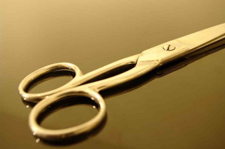 Spiritual Meaning of Scissors