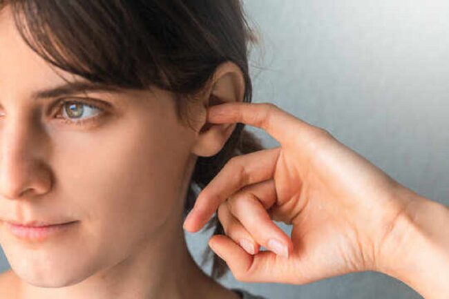 Left and Right Ear Itching: The Spiritual Meaning