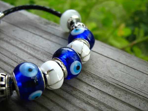 What Does it Mean When Your Evil Eye Bracelet Breaks