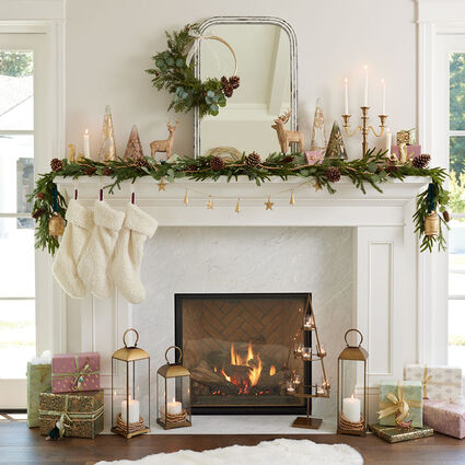 10 Fireplace Decor Ideas for a Cozy Christmas